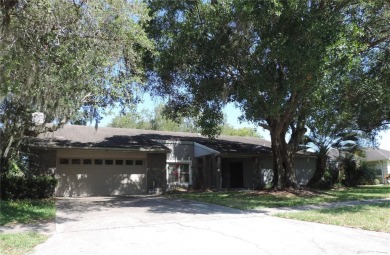 Spacious 3 bedroom/2.5 bathroom home in Imperial Lakes on Imperial Lakes Country Club in Florida - for sale on GolfHomes.com, golf home, golf lot