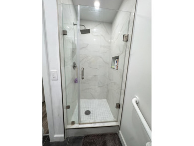 **BE ADVISED - TENANT OCCUPIED - LEASE EXPIRES 3/31/26. Monthly on Kings Point Golf -Flanders Way in Florida - for sale on GolfHomes.com, golf home, golf lot