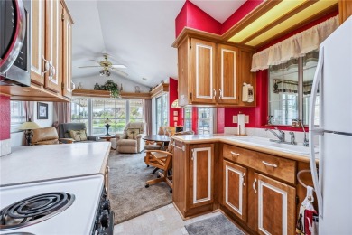 Welcome to easy living in this well-maintained home, perfectly on Riverview Golf Course in Arizona - for sale on GolfHomes.com, golf home, golf lot