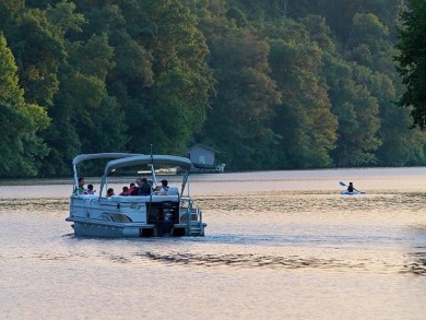 Buyers, take advantage of low closing costs with seller and on Bella Vista Country Club - Highlands in Arkansas - for sale on GolfHomes.com, golf home, golf lot