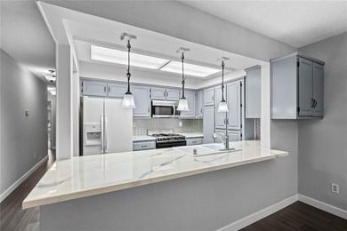 Welcome to 30 Melinda Lane! This beautifully updated and on Bella Vista - Metfield Golf Complex and Country Club in Arkansas - for sale on GolfHomes.com, golf home, golf lot