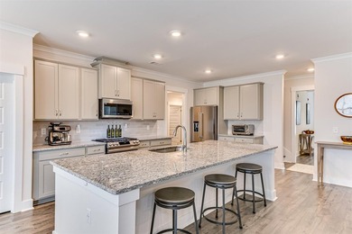 Motivated sellers have priced this home to sell!!! Conveniently on Mount Vintage Plantation and Golf Club  in South Carolina - for sale on GolfHomes.com, golf home, golf lot