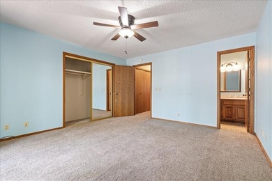 Discover this charming two bedroom town home nestled on Holiday on Holiday Island Executive Golf Course in Arkansas - for sale on GolfHomes.com, golf home, golf lot