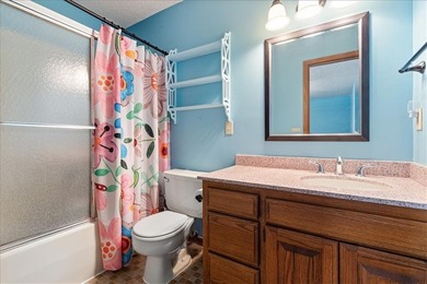 Discover this charming two bedroom town home nestled on Holiday on Holiday Island Executive Golf Course in Arkansas - for sale on GolfHomes.com, golf home, golf lot