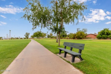 Well-cared for home on oversized corner lot. Spacious floorplan on Sun City Lakes West and East in Arizona - for sale on GolfHomes.com, golf home, golf lot