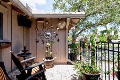 Detached home in beautiful Golf Community. This 2bd, 2ba 2 Car on Bent Pine Golf Club in Florida - for sale on GolfHomes.com, golf home, golf lot