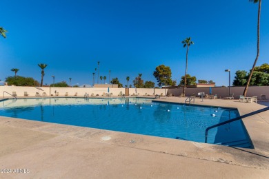 Well-cared for home on oversized corner lot. Spacious floorplan on Sun City Lakes West and East in Arizona - for sale on GolfHomes.com, golf home, golf lot