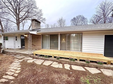 Welcome to 104 Pinehurst Lane in the heart of Signal Mountain -- on  in Tennessee - for sale on GolfHomes.com, golf home, golf lot