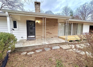 Welcome to 104 Pinehurst Lane in the heart of Signal Mountain -- on  in Tennessee - for sale on GolfHomes.com, golf home, golf lot