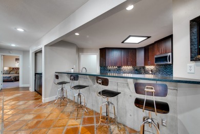 LOW MAINTENANCE BEAUTY ON THE BOULEVARD! STUNNING MODERN on Green Tree Country Club in Texas - for sale on GolfHomes.com, golf home, golf lot