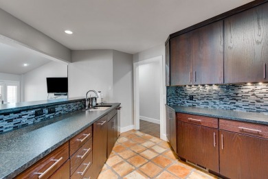 LOW MAINTENANCE BEAUTY ON THE BOULEVARD! STUNNING MODERN on Green Tree Country Club in Texas - for sale on GolfHomes.com, golf home, golf lot