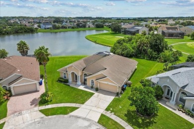 Discover your ideal Lakefront Pool Home at the end of a quiet on Oaks National Golf Course in Florida - for sale on GolfHomes.com, golf home, golf lot