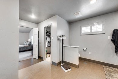 LOW MAINTENANCE BEAUTY ON THE BOULEVARD! STUNNING MODERN on Green Tree Country Club in Texas - for sale on GolfHomes.com, golf home, golf lot