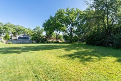 Location! Location! Location is only one of the stand-out on Irv Warren Memorial Golf Course in Iowa - for sale on GolfHomes.com, golf home, golf lot