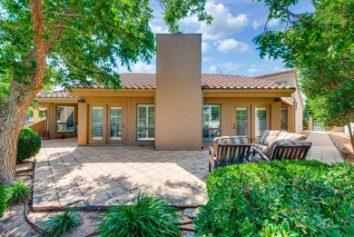 LOW MAINTENANCE BEAUTY ON THE BOULEVARD! STUNNING MODERN on Green Tree Country Club in Texas - for sale on GolfHomes.com, golf home, golf lot