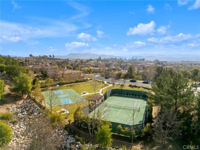 CAN DO VERY FAST *MOVE-IN*. CAN BE SOLD FULLY FURNISHED. There on Moorpark Country Club in California - for sale on GolfHomes.com, golf home, golf lot