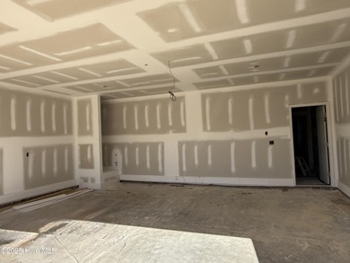 LIMITED TIME INCENTIVES! the builder is offering an incredible on Kings Grant Golf and Country Club in North Carolina - for sale on GolfHomes.com, golf home, golf lot