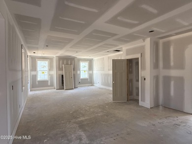 LIMITED TIME INCENTIVES! the builder is offering an incredible on Kings Grant Golf and Country Club in North Carolina - for sale on GolfHomes.com, golf home, golf lot