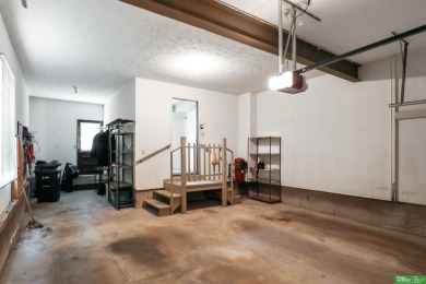 Riley Lebbert, M: , riley.lebbert,   - Amazing opportunity in on Oak Hills Country Club in Nebraska - for sale on GolfHomes.com, golf home, golf lot