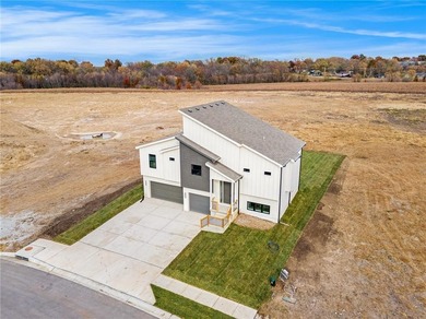 *Contact the listing agent for details regarding available on Hidden Valley Golf Course in Missouri - for sale on GolfHomes.com, golf home, golf lot