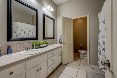 Spacious 6-Bedroom, 3-Bath Home in Fairway Addition. 

This on Perry Golf and Country Club in Oklahoma - for sale on GolfHomes.com, golf home, golf lot