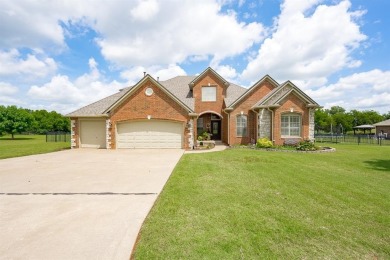 Spacious 6-Bedroom, 3-Bath Home in Fairway Addition. 

This on Perry Golf and Country Club in Oklahoma - for sale on GolfHomes.com, golf home, golf lot