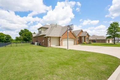 Spacious 6-Bedroom, 3-Bath Home in Fairway Addition. 

This on Perry Golf and Country Club in Oklahoma - for sale on GolfHomes.com, golf home, golf lot