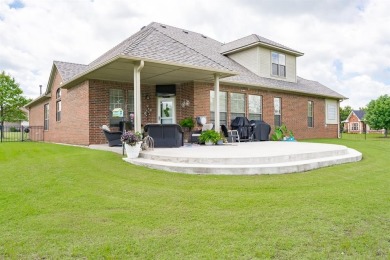 Spacious 6-Bedroom, 3-Bath Home in Fairway Addition. 

This on Perry Golf and Country Club in Oklahoma - for sale on GolfHomes.com, golf home, golf lot