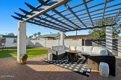 WOW! This is the ONE!  This beautiful home features a large open on Scottsdale Shadows in Arizona - for sale on GolfHomes.com, golf home, golf lot