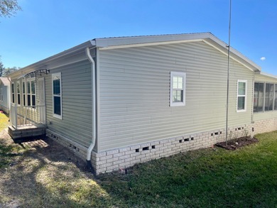 This 3 Bedroom 2 Bath home has been meticulously kept and is on Water Oak Country Club Estates in Florida - for sale on GolfHomes.com, golf home, golf lot