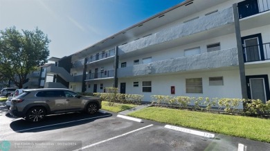 YOU WILL LOVE IT!! ALL AGES, 2/2 HUGE CONDO ON THE 2ND FLOOR on Colony West Country Club in Florida - for sale on GolfHomes.com, golf home, golf lot