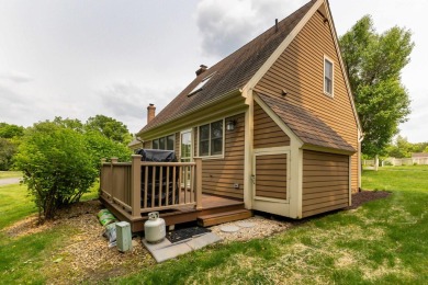 Absolutely charming and beautifully updated 2 bed, 1.5 bath on Eagle Ridge Inn and Resort in Illinois - for sale on GolfHomes.com, golf home, golf lot