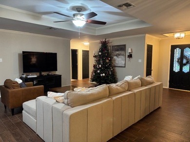 Beautiful updated 3 bed/2 bath Bentwood charmer on a quite on Bentwood Country Club in Texas - for sale on GolfHomes.com, golf home, golf lot