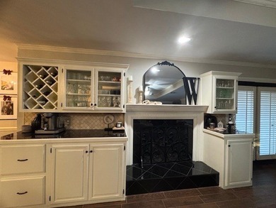 Beautiful updated 3 bed/2 bath Bentwood charmer on a quite on Bentwood Country Club in Texas - for sale on GolfHomes.com, golf home, golf lot