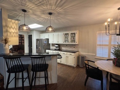 Beautiful updated 3 bed/2 bath Bentwood charmer on a quite on Bentwood Country Club in Texas - for sale on GolfHomes.com, golf home, golf lot
