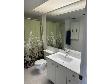 Beautiful unit for sale at Century Village, Pembroke Pines. 1 on Flamingo Lakes Country Club in Florida - for sale on GolfHomes.com, golf home, golf lot