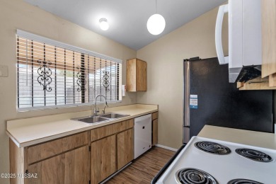 Perfect starter home! 3 bedroom 2 bathroom home in Fairway on Fred Enke Golf Course in Arizona - for sale on GolfHomes.com, golf home, golf lot