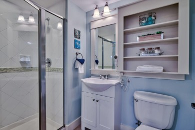 PREMIER LOCATION! Located in the entrance tower with a large on Sandestin Golf and Beach Resort - Raven in Florida - for sale on GolfHomes.com, golf home, golf lot