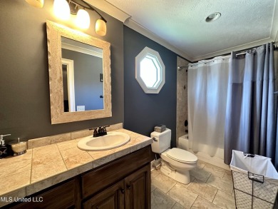 Looking for a great location and quiet street in Reunion? Vinca on Reunion Golf Club in Mississippi - for sale on GolfHomes.com, golf home, golf lot