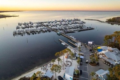 PREMIER LOCATION! Located in the entrance tower with a large on Sandestin Golf and Beach Resort - Raven in Florida - for sale on GolfHomes.com, golf home, golf lot