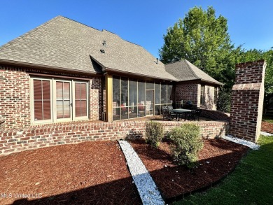 Looking for a great location and quiet street in Reunion? Vinca on Reunion Golf Club in Mississippi - for sale on GolfHomes.com, golf home, golf lot