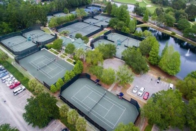 PREMIER LOCATION! Located in the entrance tower with a large on Sandestin Golf and Beach Resort - Raven in Florida - for sale on GolfHomes.com, golf home, golf lot