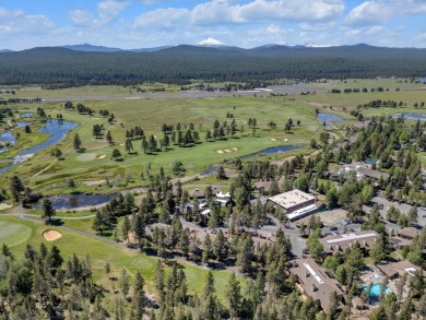 Location, location, location! This Kitty Hawk Condominium has a on Sunriver Woodlands Golf Course in Oregon - for sale on GolfHomes.com, golf home, golf lot