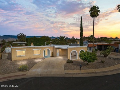 If you're looking for a home that is cozy, bright, and on Rolling Hills Golf Course in Arizona - for sale on GolfHomes.com, golf home, golf lot