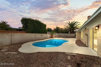 If you're looking for a home that is cozy, bright, and on Rolling Hills Golf Course in Arizona - for sale on GolfHomes.com, golf home, golf lot