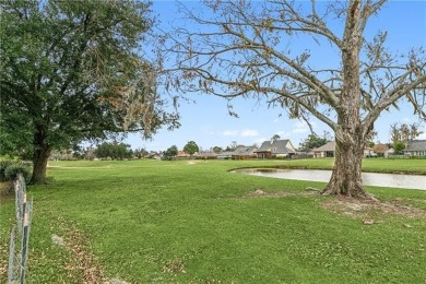 Beautifully renovated in 2024, this incredible 4 bedroom, 3 bath on Ormond Country Club in Louisiana - for sale on GolfHomes.com, golf home, golf lot