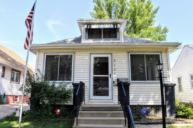 This 3 bedroom, 2 bathroom 1 1 2 story home near Floyd Golf on Floyd Park Golf Course in Iowa - for sale on GolfHomes.com, golf home, golf lot