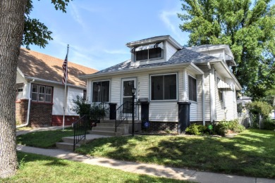 This 3 bedroom, 2 bathroom 1 1 2 story home near Floyd Golf on Floyd Park Golf Course in Iowa - for sale on GolfHomes.com, golf home, golf lot