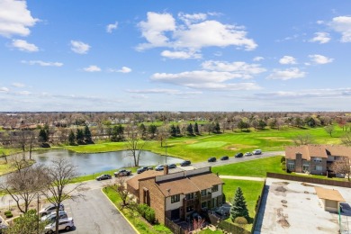 Welcome home to this meticulously maintained 2-bedroom, 2 on Maple Meadows Golf Club in Illinois - for sale on GolfHomes.com, golf home, golf lot