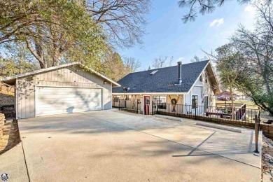 Adorable Chalet Style Cabin in beautiful Pine Mountain Lake on Pine Mountain Lake Country Club in California - for sale on GolfHomes.com, golf home, golf lot